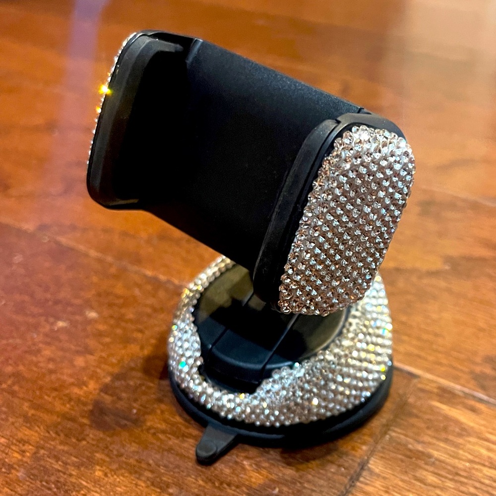 360°[Adjustable & Stable] Crystal Universal Phone Mount for Car